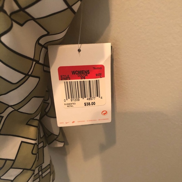 Nike Workout Top - Picture 5 of 6